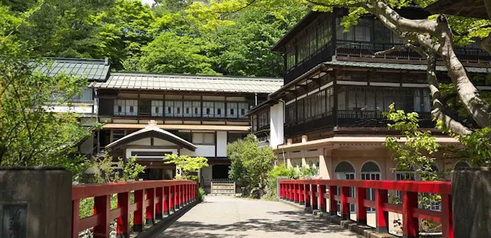 【スタジオジブリ】千と千尋の神隠し-四万温泉・積善館(群馬県)
