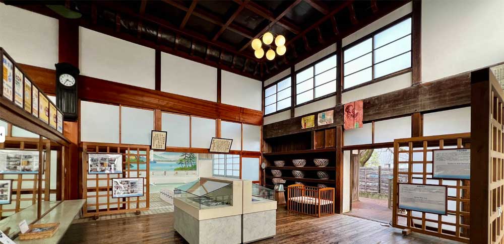 【スタジオジブリ】千と千尋の神隠し-江戸東京たてもの園・子宝湯(東京都)